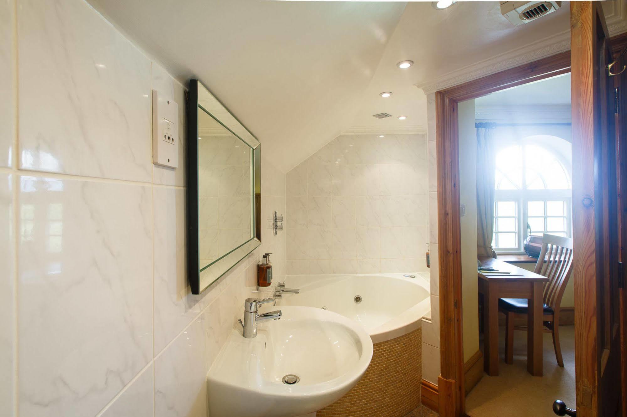 グロスター The Mooring Post Bed & Breakfast エクステリア 写真