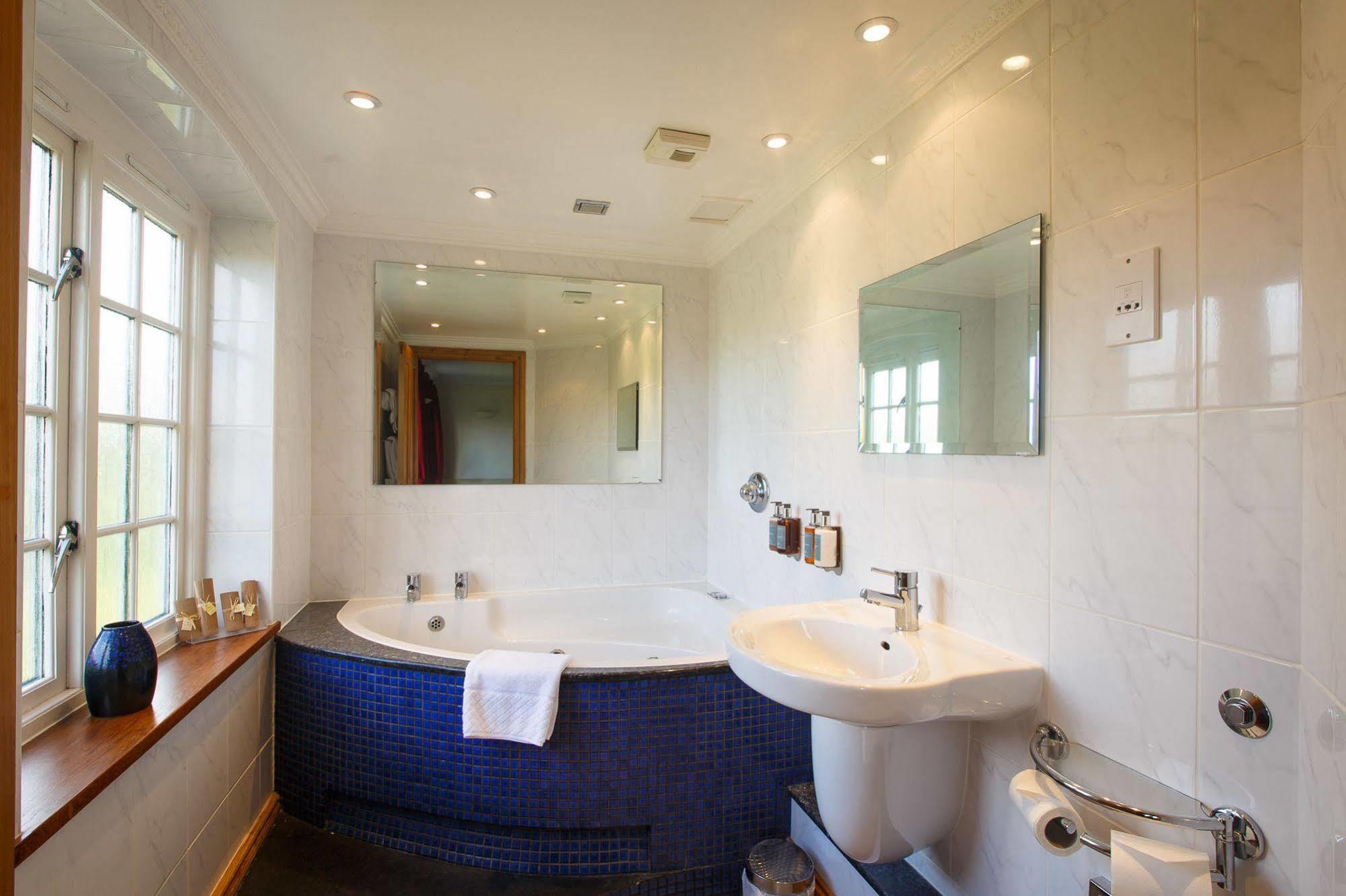 グロスター The Mooring Post Bed & Breakfast エクステリア 写真